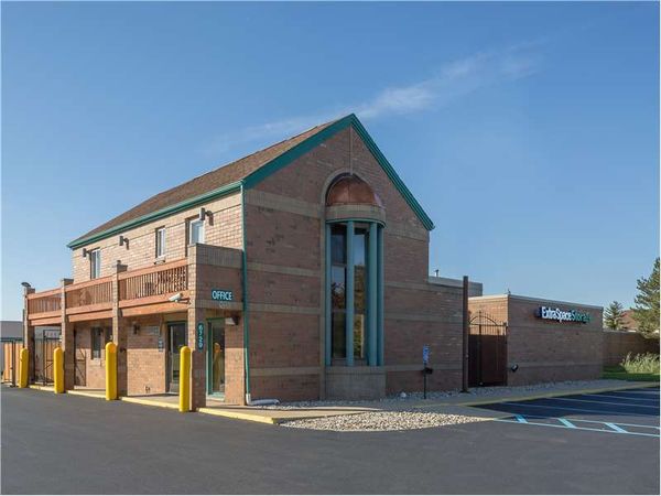 Extra Space Storage facility at 6729 N Canton Center Rd - Canton, MI
