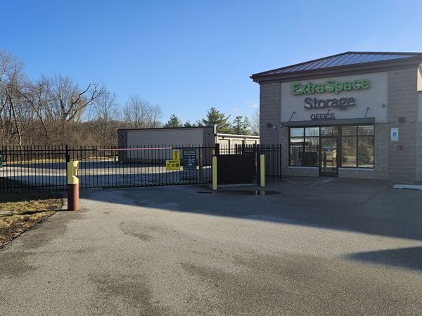 Extra Space Storage facility at 12771 W Wadsworth Rd - Beach Park, IL
