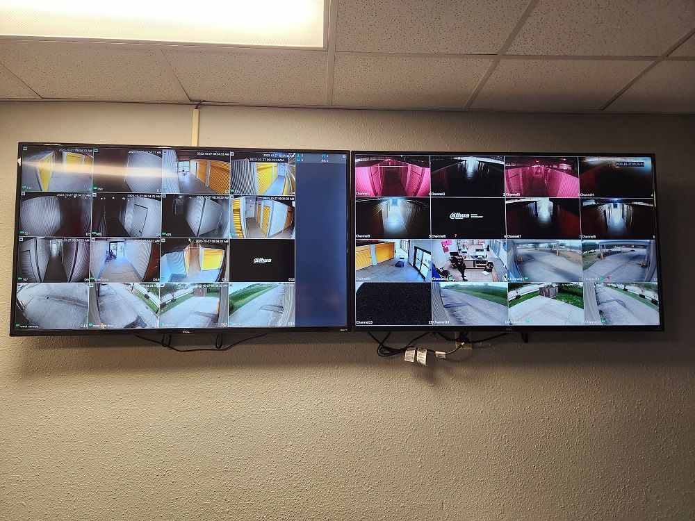 Extra Space Storage  455 W Cedar Bayou Lynchburg Rd in Baytown, TX