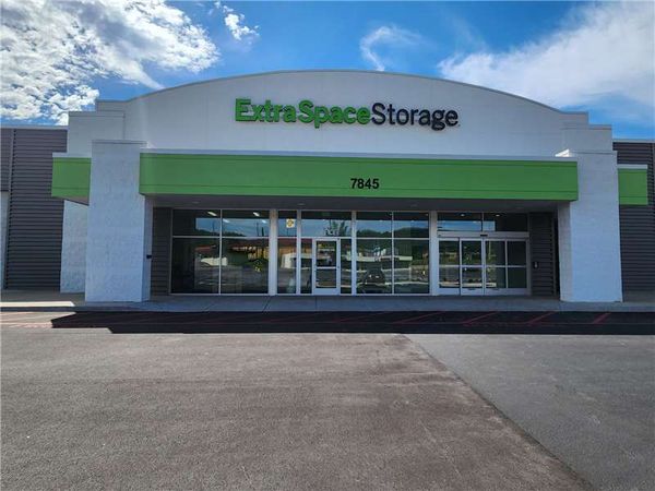 Extra Space Storage facility at 7845 Crestwood Blvd - Birmingham, AL