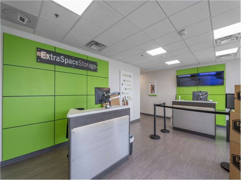 5×5 Self Storage Unit in Marietta, GA 1419 Cobb Pkwy N Marietta, Georgia 3