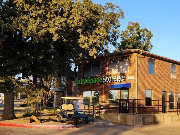 Extra Space Storage facility at 2904 Highway 121 - Bedford, TX