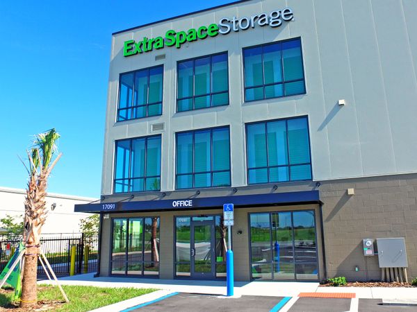 Extra Space Storage facility at 17091 Cagan Ridge Blvd - Clermont, FL