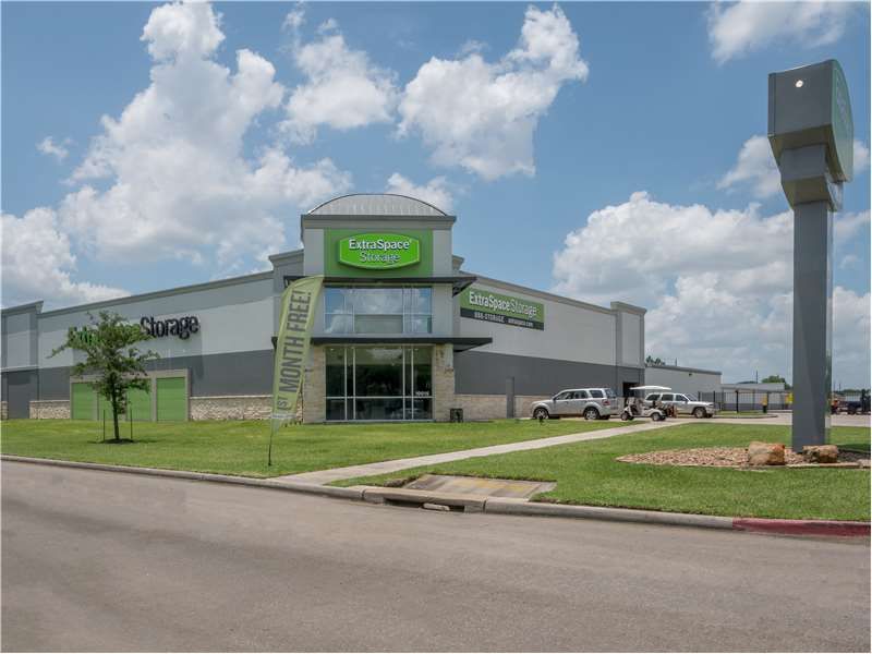 Extra Space Storage  10015 N Eldridge Pkwy in Houston, TX