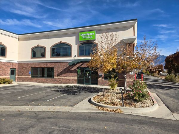 Extra Space Storage facility at 11297 S Redwood Rd - South Jordan, UT