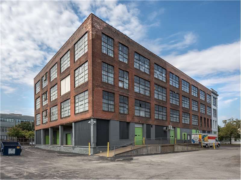 Extra Space Storage  4210 Forest Park Ave in St Louis, MO