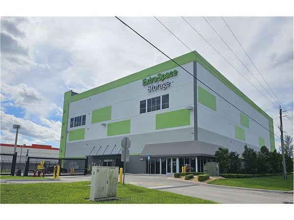 Extra Space Storage facility at 590 NW 137th Ave - Miami, FL