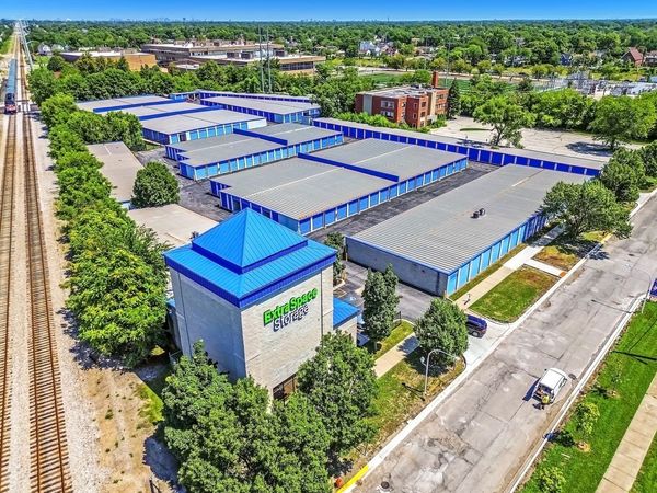 Extra Space Storage facility at 1344 W 105th St - Chicago, IL