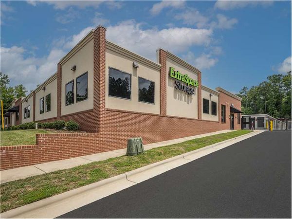 Extra Space Storage facility at 7800 Old Plank Rd - Charlotte, NC