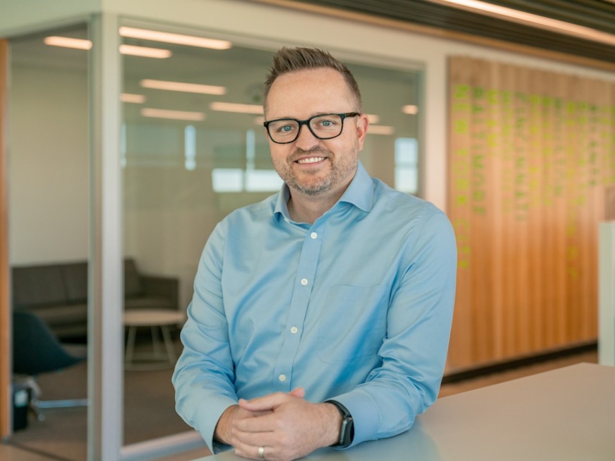 0016-00 insideEXR Mackay Reid