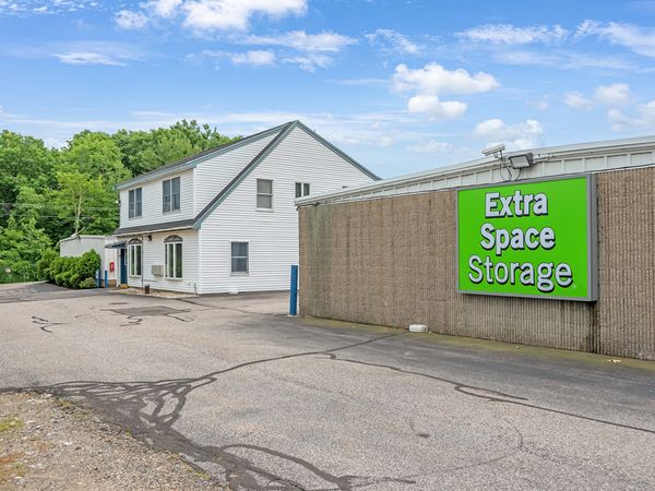Extra Space Storage facility at 642 Sanford Rd - Wells, ME