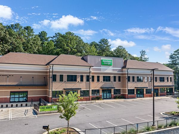 Extra Space Storage facility at 795 Veterans Memorial Hwy SE - Mableton, GA
