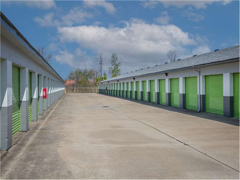 Extra Space Storage  7679 Mentor Ave in Mentor, OH