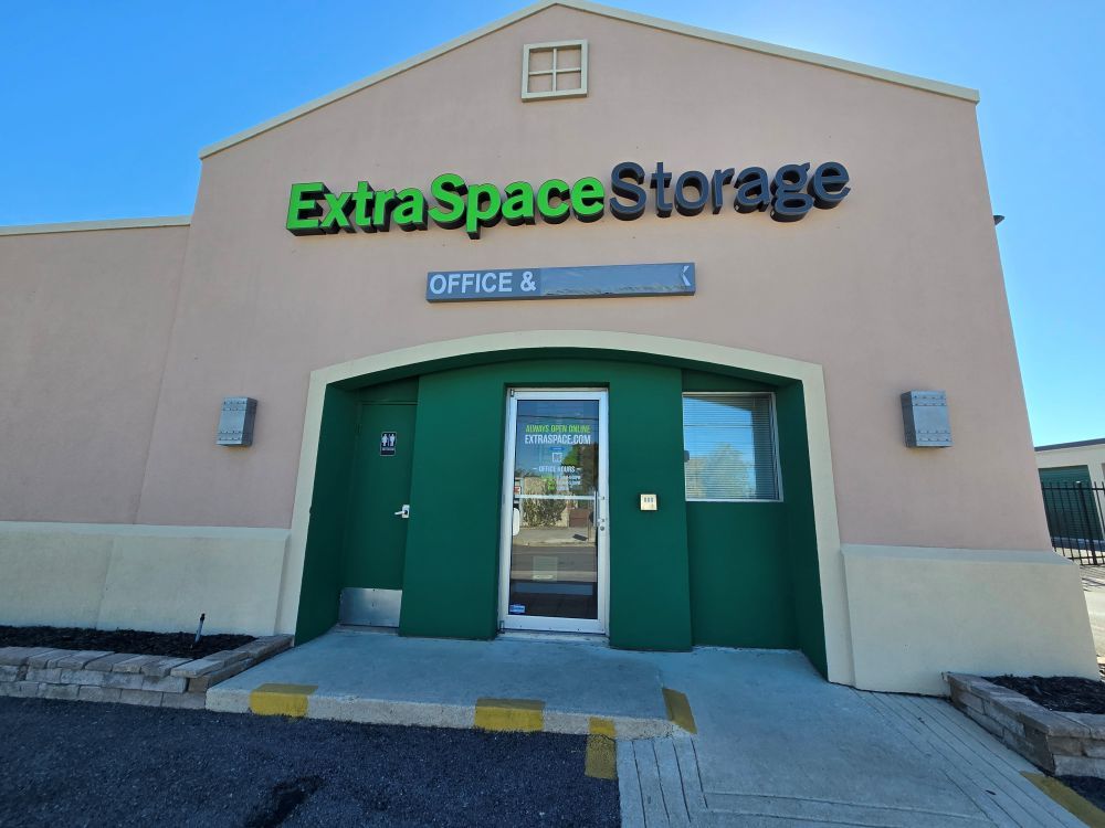 Extra Space Storage  310 E Nakoma Dr in San Antonio, TX