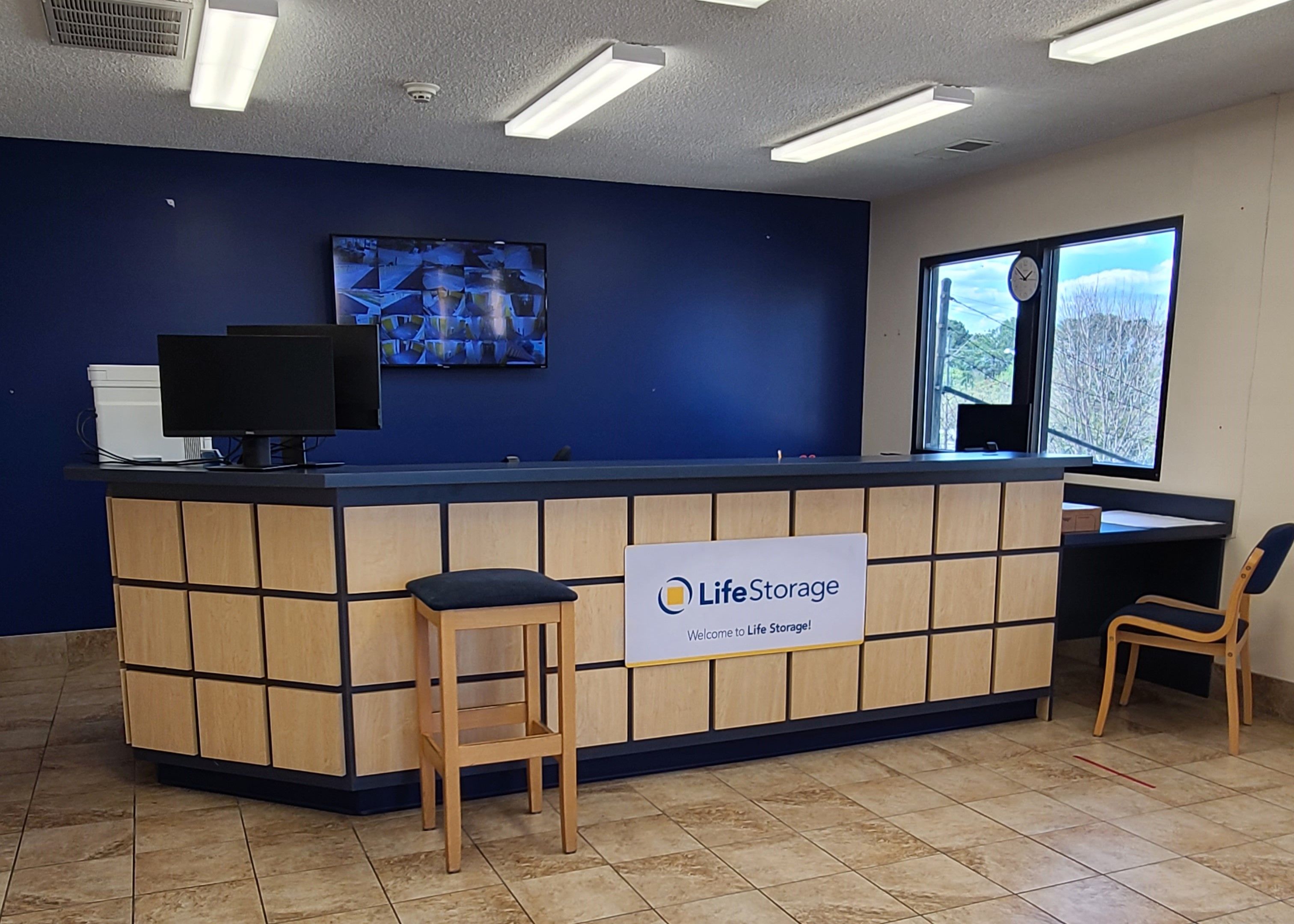 20×10 Garage in Raleigh, NC 2401 S Wilmington St Raleigh, North Carolina 3