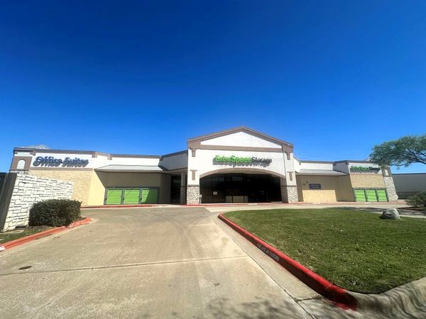 Extra Space Storage facility at 4255 S Bowen Rd - Arlington, TX