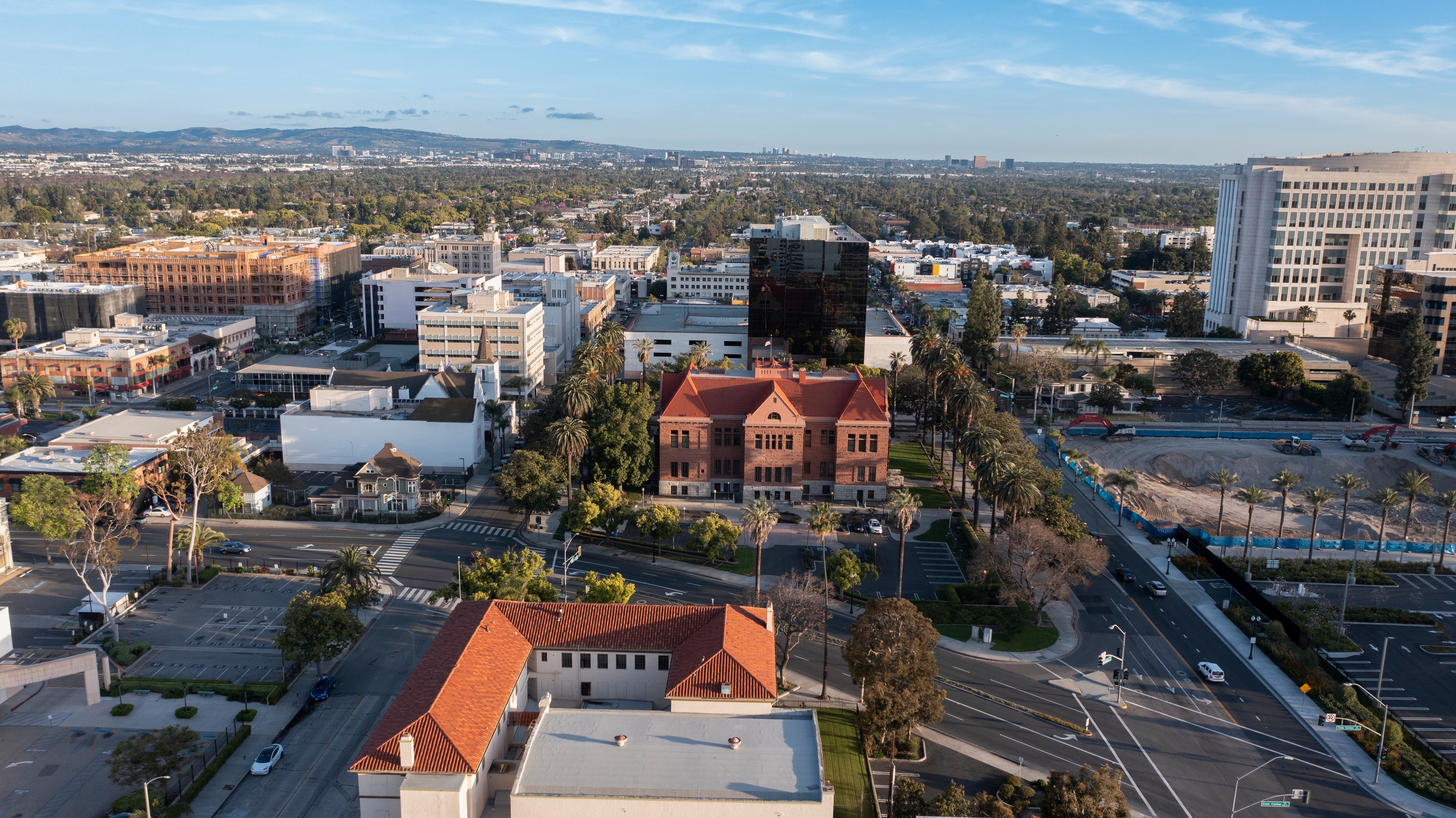 Article Image: Where to Get Free & Cheap Moving Boxes in Orange