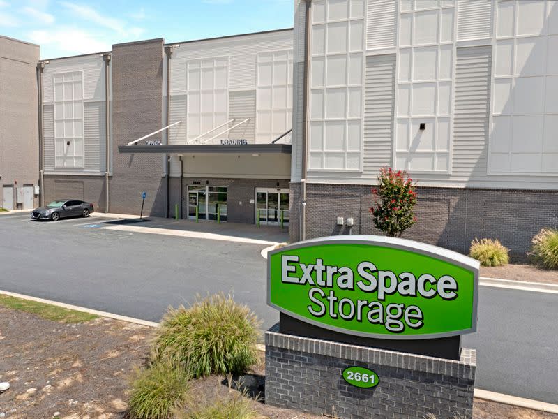 Storage Units in Atlanta, GA at 2661 Briarcliff Rd NE | Extra Space Storage