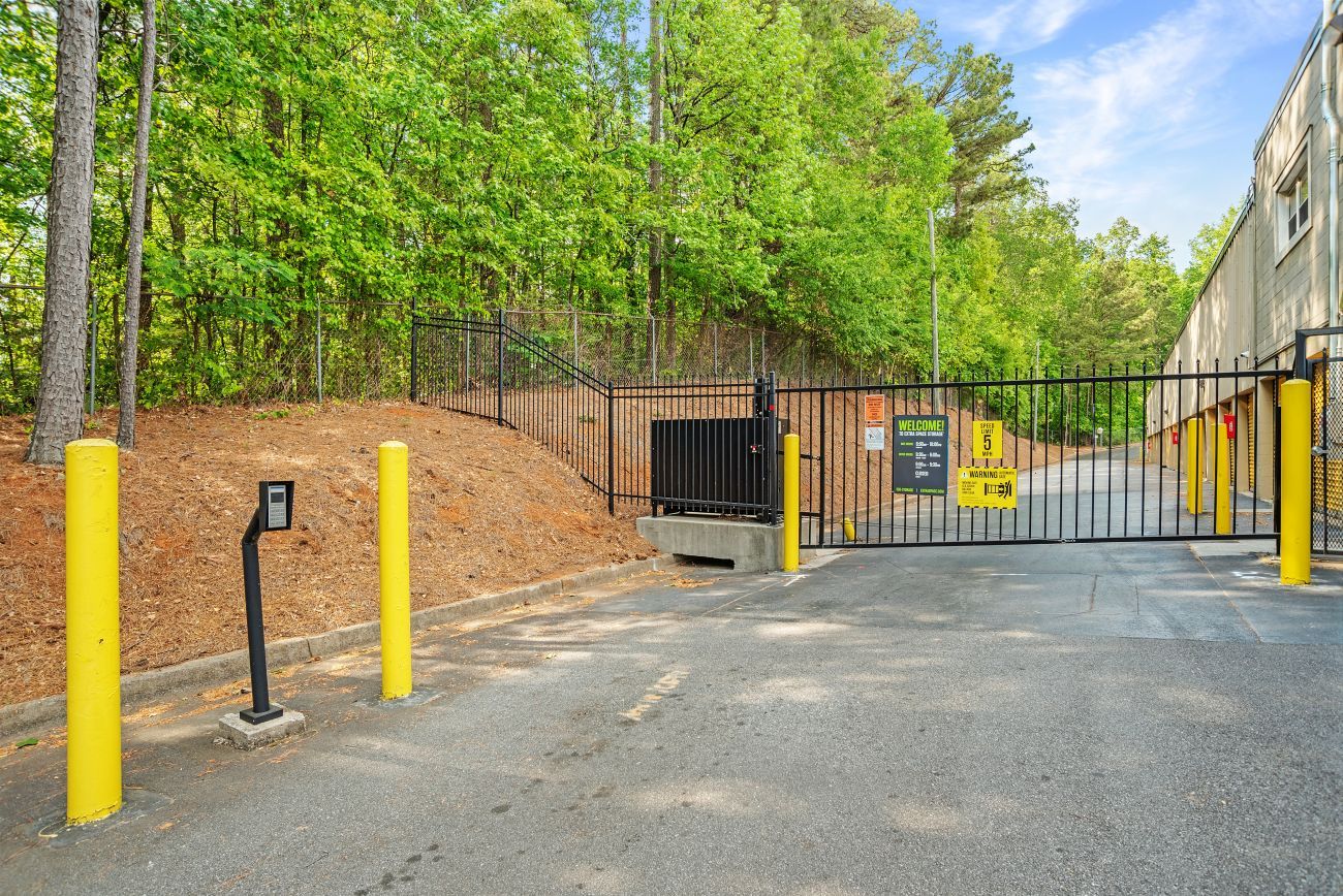 Extra Space Storage in Marietta, GA 1525 Williams Dr 2