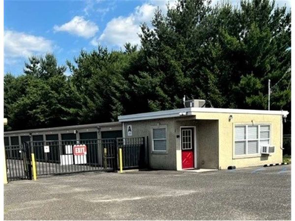 Extra Space Storage facility at 401 Route 130 - West Collingswood Heights, NJ