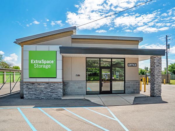 Extra Space Storage facility at 40 Leo Pl - Cheektowaga, NY