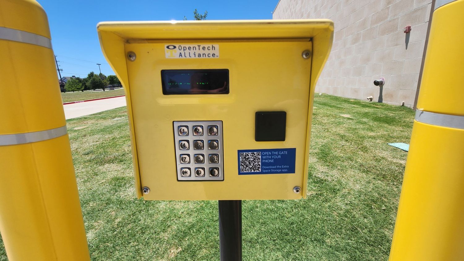 Extra Space Storage  2845 McDermott Rd in Plano, TX