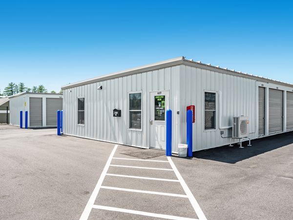 Extra Space Storage facility at 627 Sand Rd - Pembroke, NH