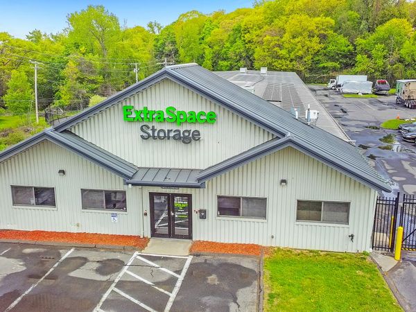 Extra Space Storage facility at 433 Lakewood Rd - Waterbury, CT
