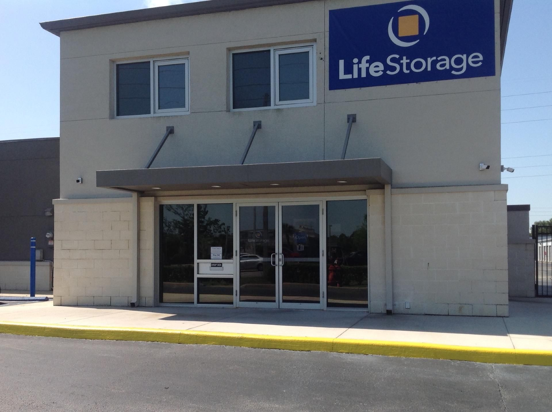 Extra Space Storage  12280 E Colonial Dr in Orlando, FL