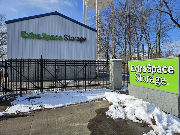 Extra Space Storage facility at 2650 Eastwood Dr - Columbus, IN