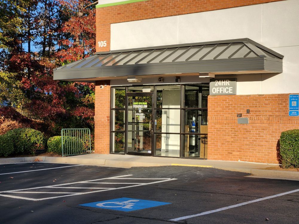 Extra Space Storage  105 Mansell Pl in Roswell, GA