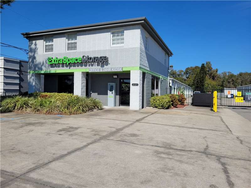 Storage Units in Tampa, FL at 4105 W Hillsborough Ave | Extra Space Storage