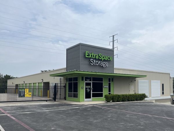 Extra Space Storage facility at 7407 Mainland Dr - San Antonio, TX