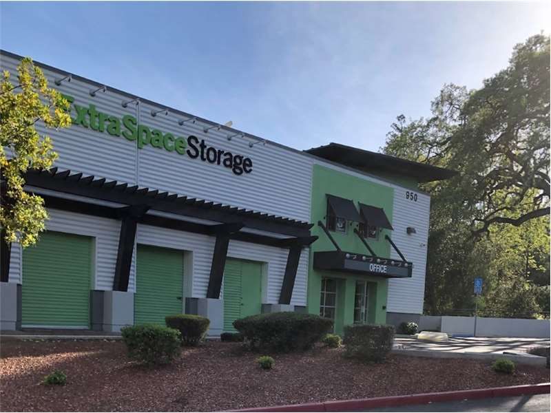 Extra Space Storage  950 University Ave in Los Gatos, CA