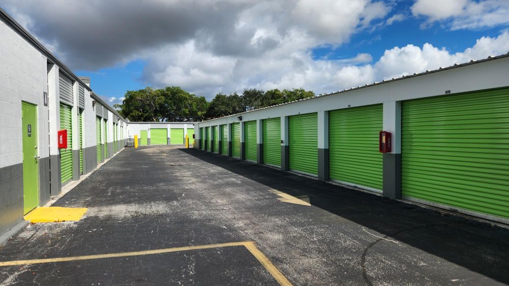 20×10 Garage in Sunrise, FL 10300 NW 55th St Sunrise, Florida 3