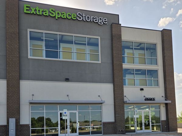 Extra Space Storage facility at 4925 Denton Hwy - Haltom City, TX