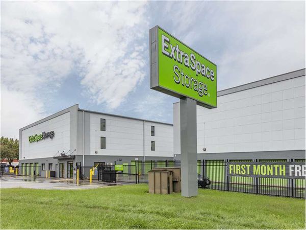 Extra Space Storage facility at 10839 Georgia Ave - Silver Spring, MD