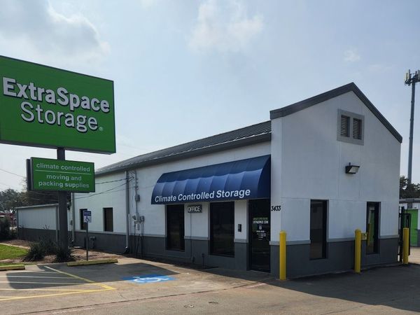 Extra Space Storage facility at 3433 Fry Rd - Katy, TX