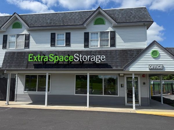 Extra Space Storage facility at 2520 Knights Rd - Bensalem, PA