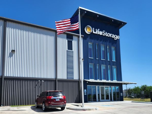 Life Storage facility on 301 Trenton Rd - McAllen, TX