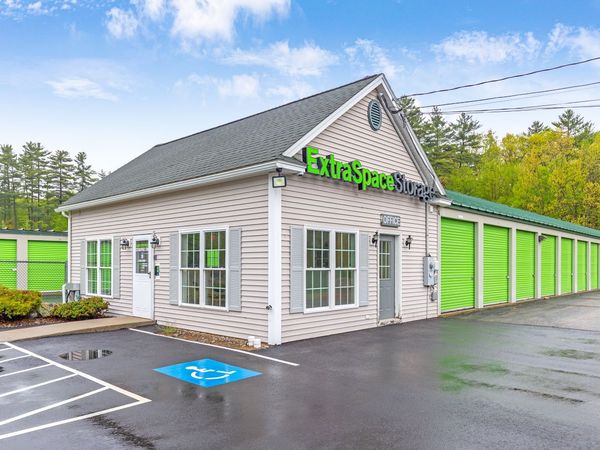 Extra Space Storage facility at 164 Route 125 - Kingston, NH