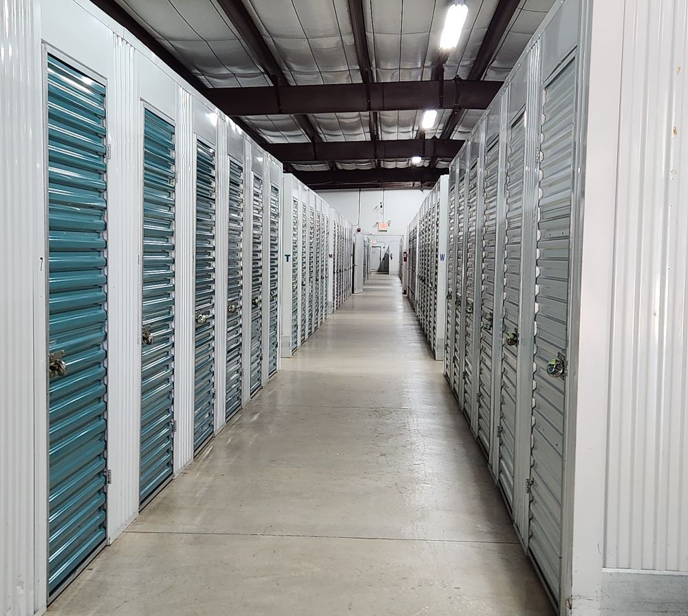 Extra Space Storage  6970 College St in Beaumont, TX