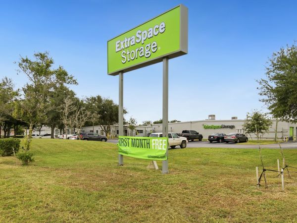 Extra Space Storage facility at 800 Abrams Blvd - Lehigh Acres, FL