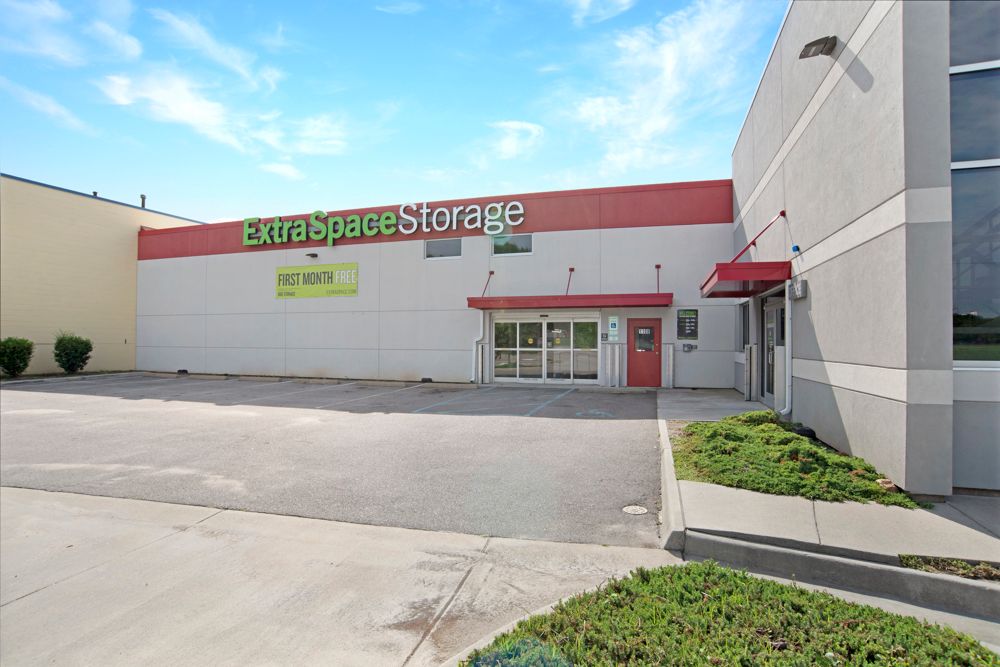 15×10 Self Storage Unit in Norfolk, VA 1108 Tidewater Dr Norfolk, Virginia