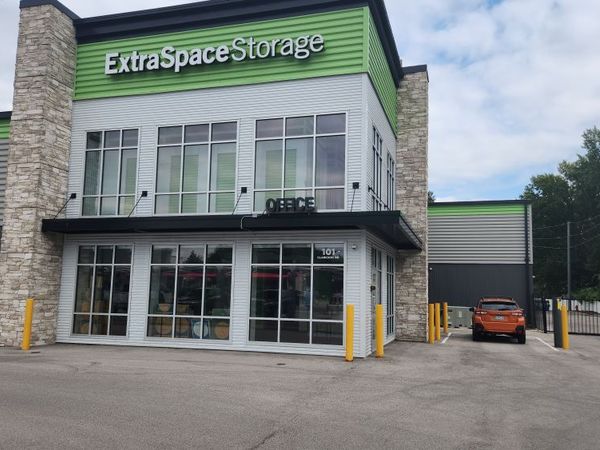 Extra Space Storage facility at 101 Clarkson Rd - Ellisville, MO