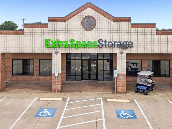Extra Space Storage facility at 3997 FM 1431 - Round Rock, TX