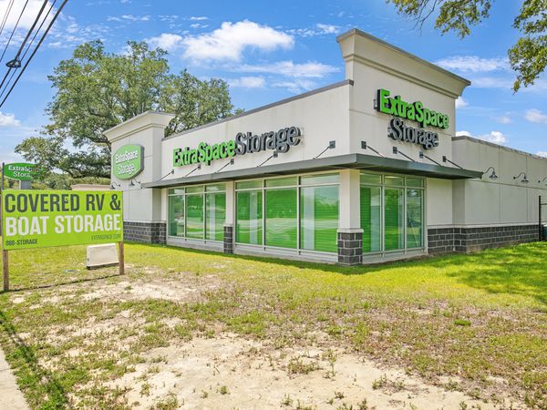 Extra Space Storage facility at 2041 W Nine Mile Rd - Pensacola, FL