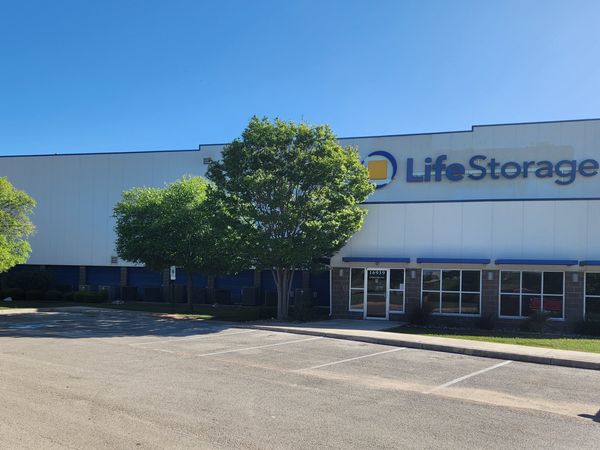 Life Storage facility on 16939 Nacogdoches Rd - San Antonio, TX