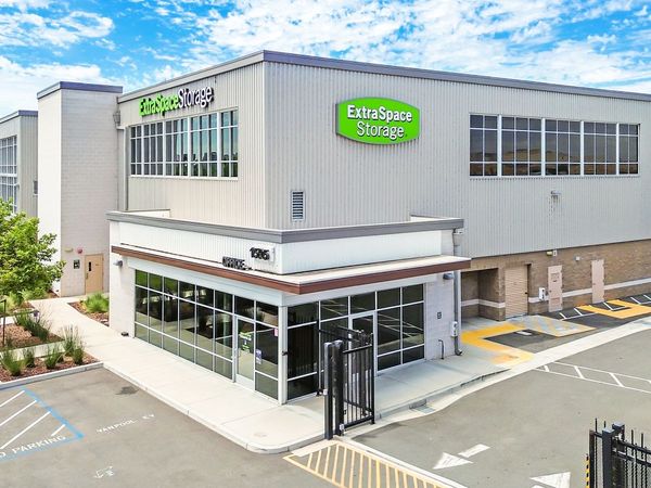 Extra Space Storage facility at 3801 Broadway Pl - Los Angeles, CA