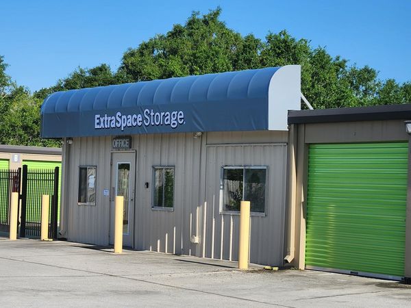 Extra Space Storage facility at 5120 State Road 674 - Wimauma, FL